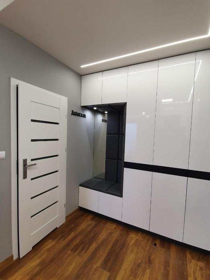 Nowe Apartamenty Ilawa Odnowiciela Z Klimatyzacja Exterior photo